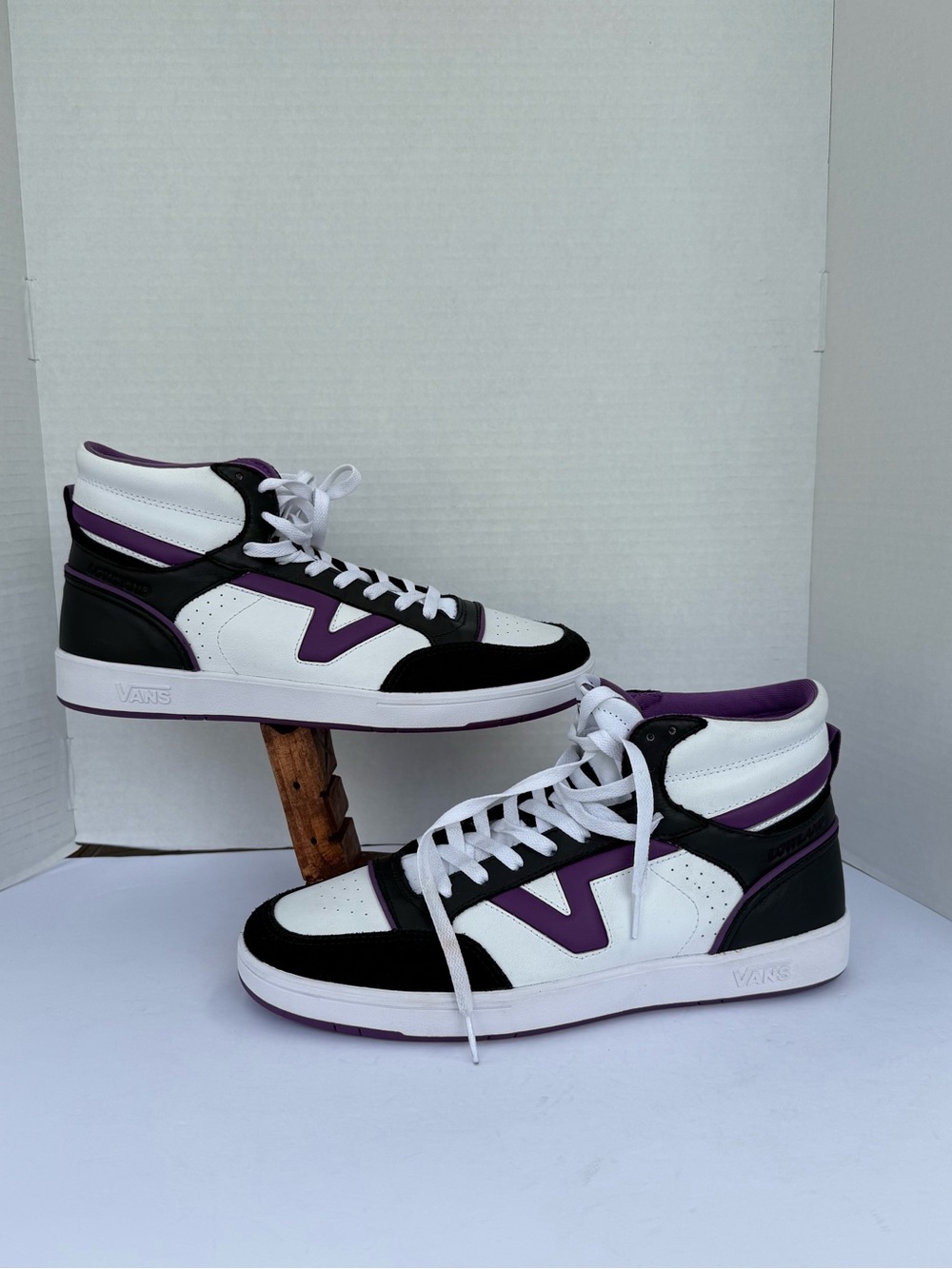 VANS  SERIO Collection Comfy Cush Sneakers Mens 12 High Top 500264 No Box New
